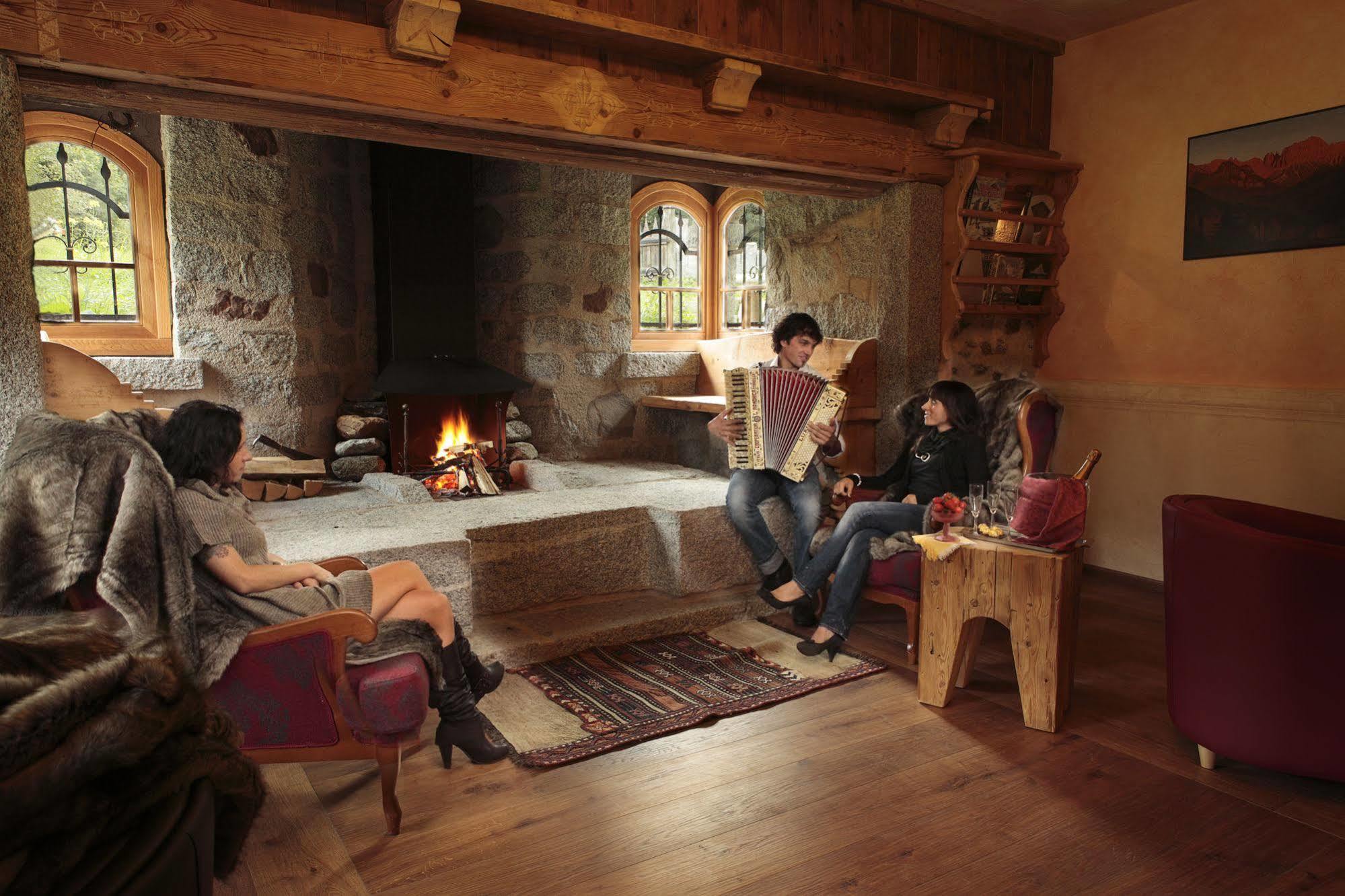 Hotel Maso Del Brenta คาแดร์โซเน ภายนอก รูปภาพ